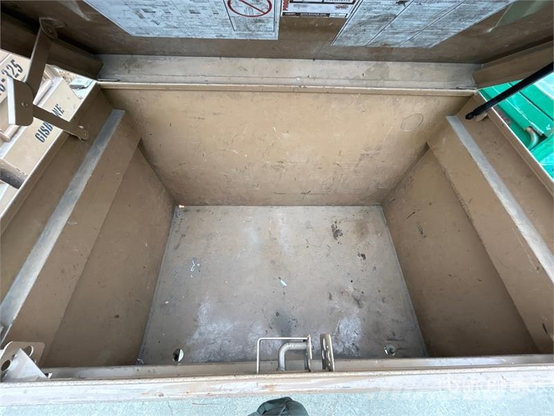 Quantity of (2) Miscellaneous Job Site Box Drugi deli