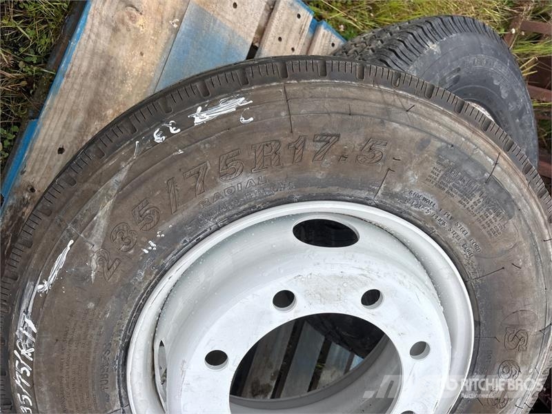 Quantity of (2) Mixed Tires Tyres, wheels and rims