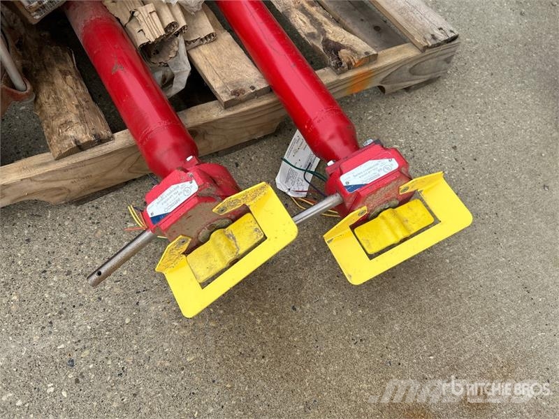  Quantity of (2) NIBCO LD3510-8 Butterfly Valves (U Drugi deli