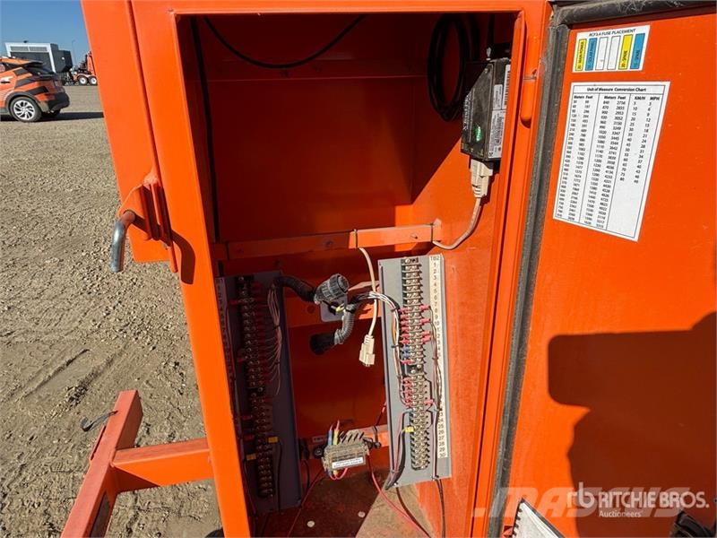 Quantity of (2) North American Construction Traff Transport - drugo