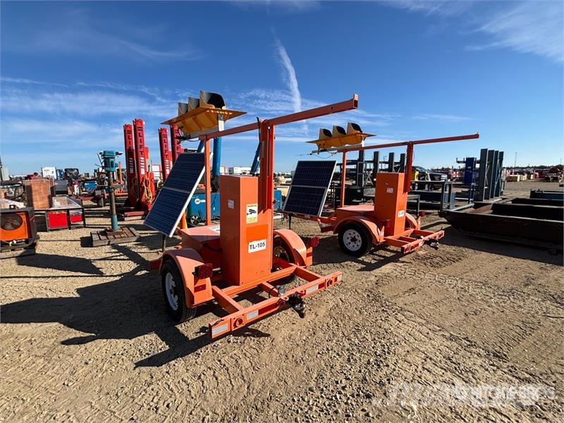 Quantity of (2) North American Construction Traff Transport - drugo