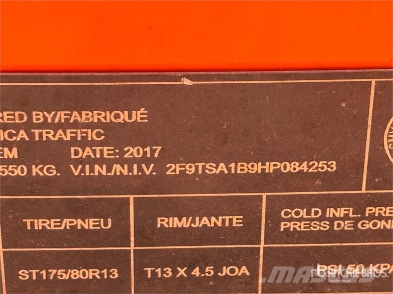 Quantity of (2) North American Construction Traff Transport - drugo