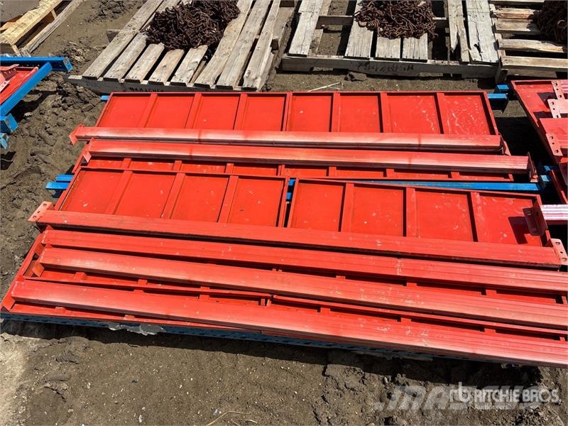 Quantity of (2) Pallet Racking Строителство - Други