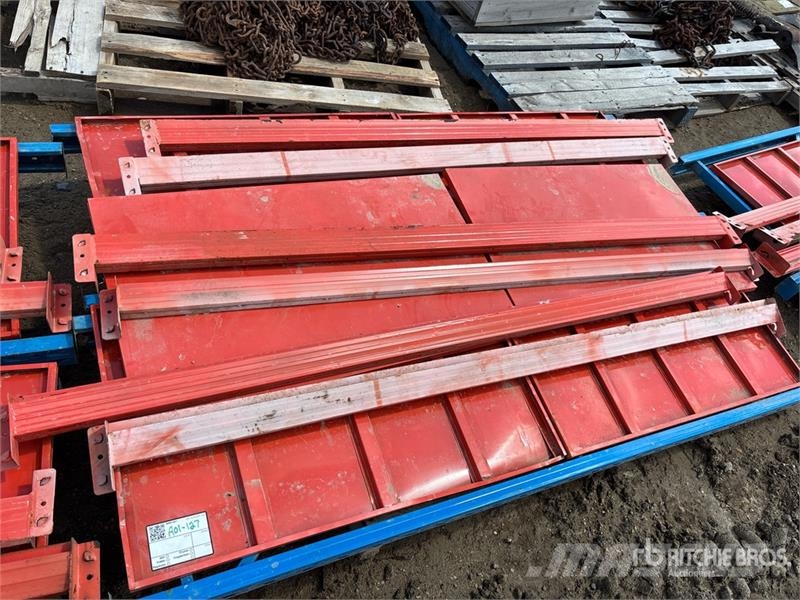 Quantity of (2) Pallet Racking Строителство - Други