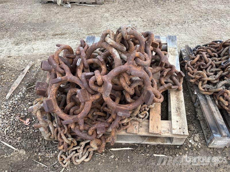  Quantity of (2) Pallets of Tire Chains Construction - Autres