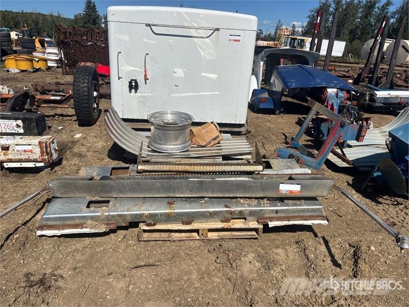 Quantity of (2) Pallets of Miscellaneous Truck Par Ostale kargo komponente