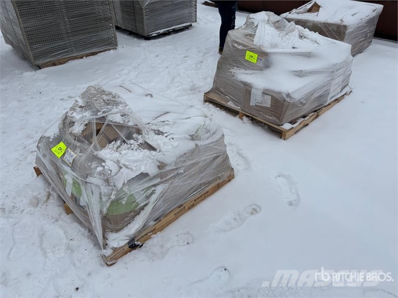  Quantity of (2) Pallets of 4 ft x 10 ft Insulated  Andre komponenter