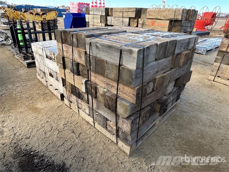  Quantity of (2) Pallets of Dunnage 6 in x 6 in مكونات أخرى