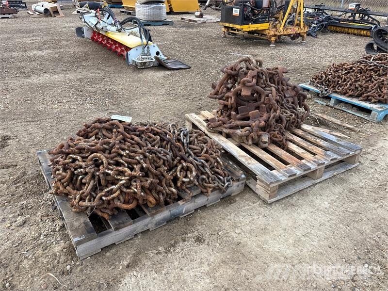  Quantity of (2) Pallets of Tire Chains Construction - Autres