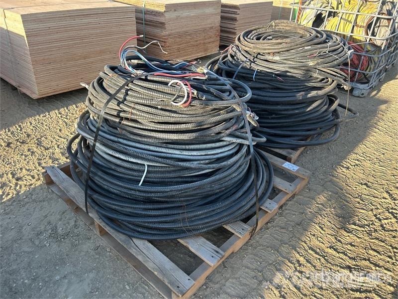  Quantity of (2) Pallets of Armour Shielded Cable Drugi deli