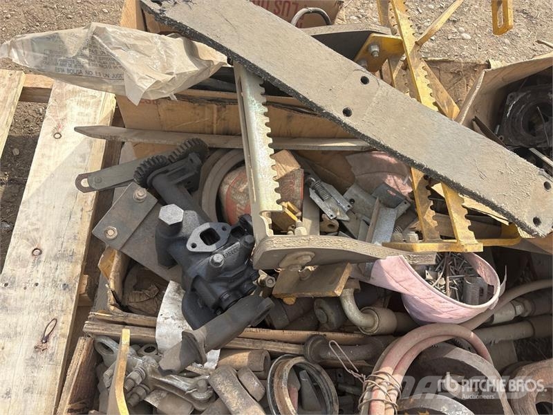 Quantity of (2) Pallets of Miscellaneous Parts Transportes - Outros