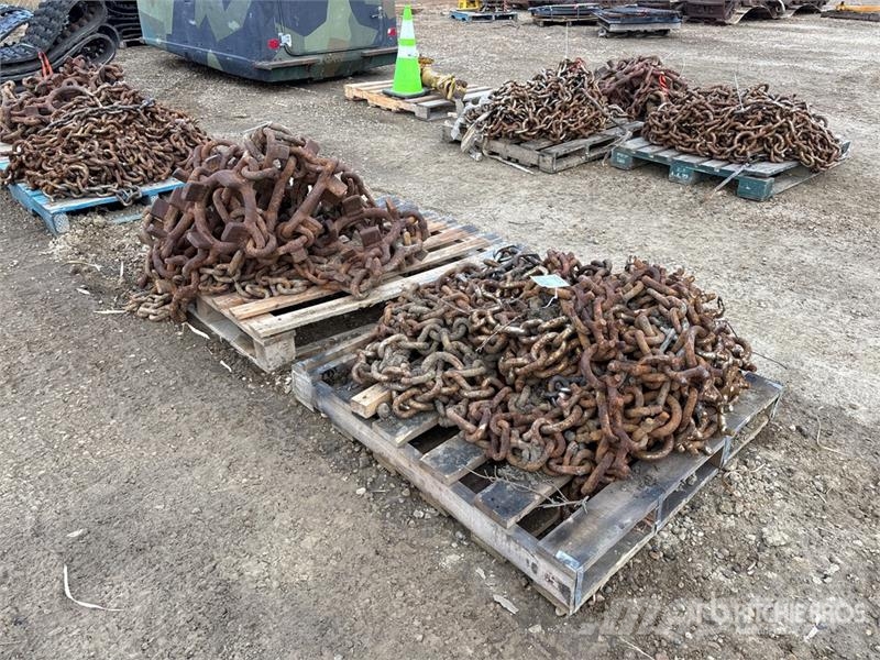  Quantity of (2) Pallets of Tire Chains Construction - Autres