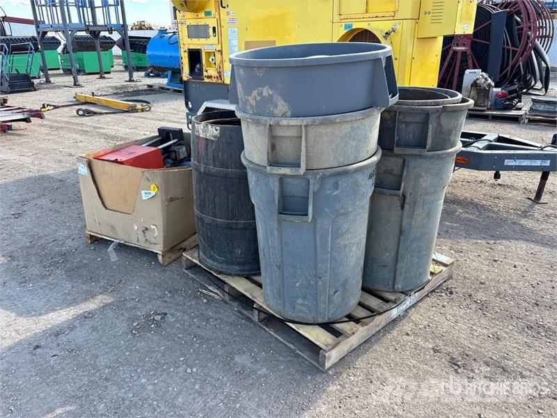  Quantity of (2) Pallets of Shop Supplies Kiti naudoti statybos komponentai