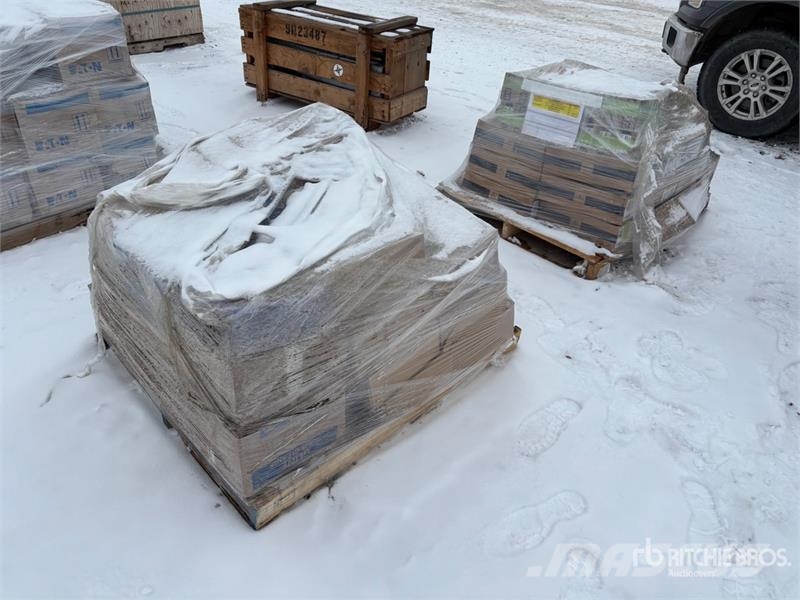 Quantity of (2) Pallets of Reducers, Conduit Coupl Andre komponenter