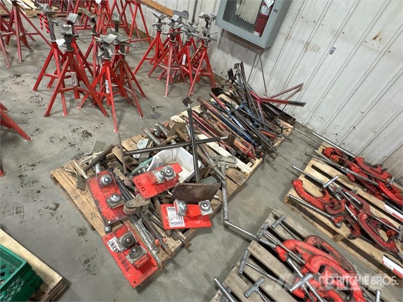 Quantity of (2) Pallets of Miscellaneous Parts Pip Pipeline Ausrüstung