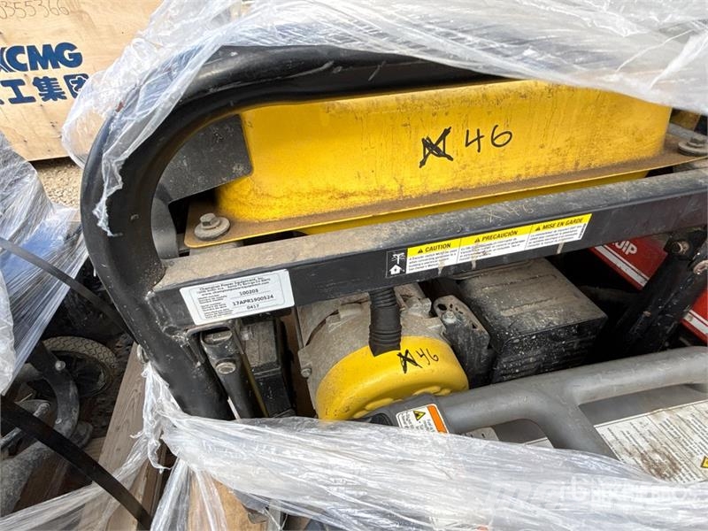 Quantity of (2) Pallets of Portable Generators, Co Andere Zubehörteile
