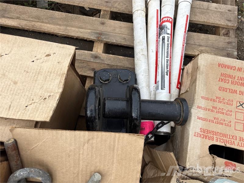 Quantity of (2) Pallets of Miscellaneous Parts 其他組件