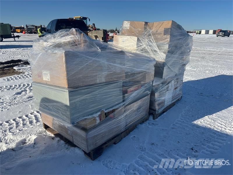 Quantity of (2) Pallets of OSMI Supplies & Equipme Équipement de forage de pétrole et de gaz