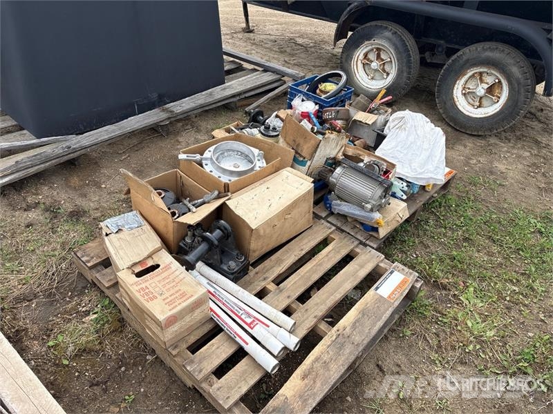 Quantity of (2) Pallets of Miscellaneous Parts 其他組件