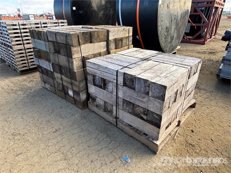  Quantity of (2) Pallets of Dunnage 6 in x 6 in مكونات أخرى