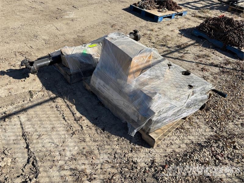 Quantity of (2) Pallets of Axel Kiti naudoti statybos komponentai