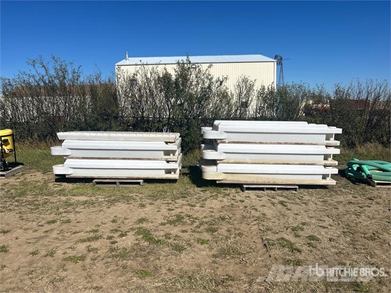  Quantity of (2) Pallets of Hold-On Floating Dock S Kiti naudoti statybos komponentai