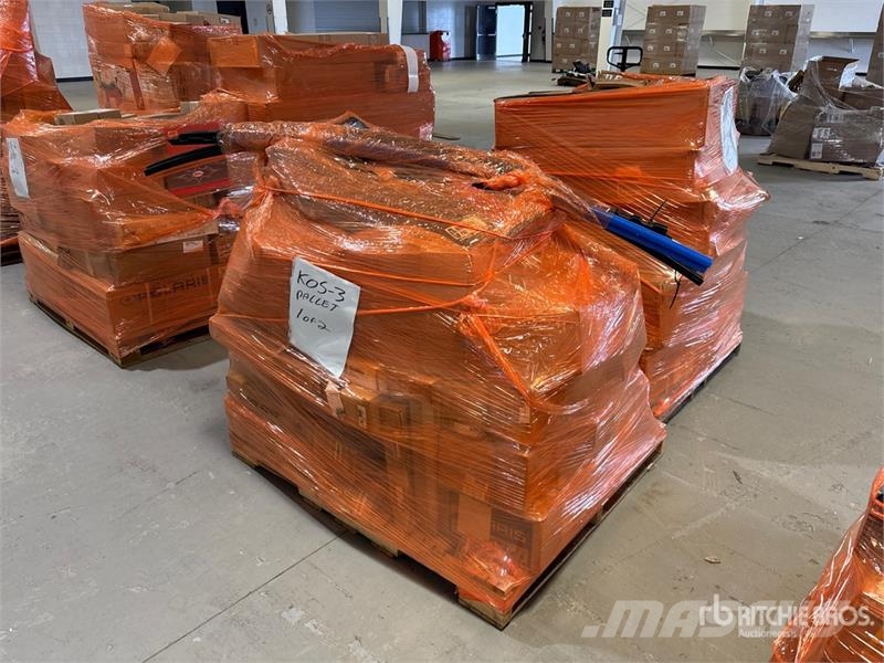  Quantity of (2) Pallets of Polaris Parts Kiti naudoti statybos komponentai