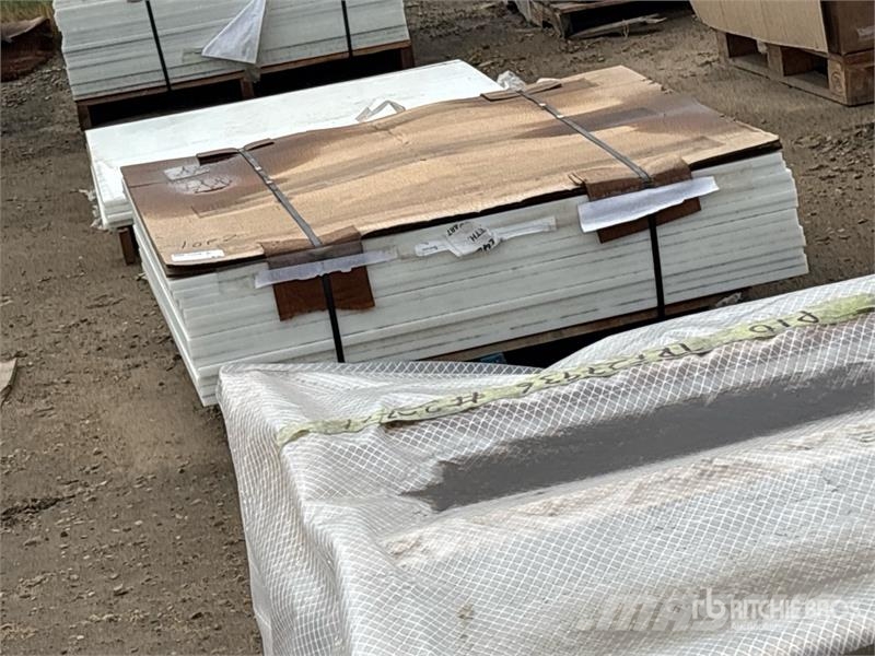 Quantity of (2) Pallets of White Sheet: Polyethyle Drugi deli
