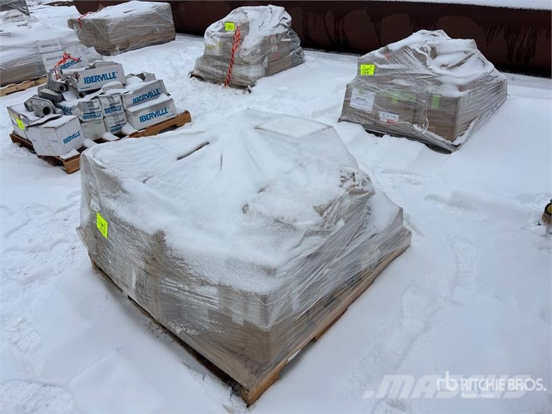 Quantity of (2) Pallets of Locknut, Bushings, Conn Andre komponenter