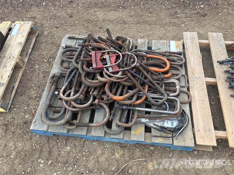 Quantity of (2) Pallets of U-Bolts Transportes - Outros