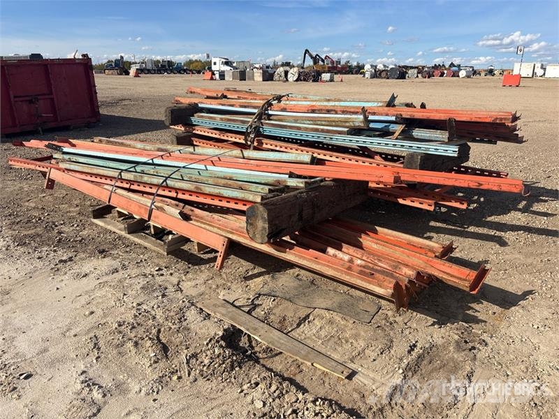 Quantity of (2) Pallets of Pallet Racking Andre komponenter