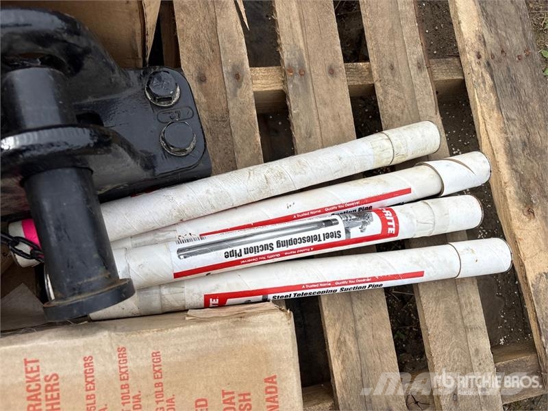Quantity of (2) Pallets of Miscellaneous Parts 其他組件