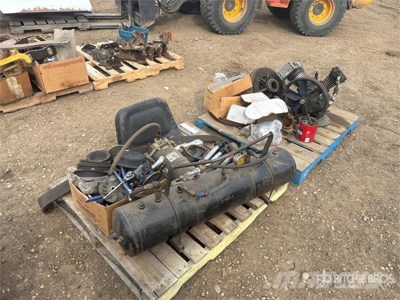 Quantity of (2) Pallets of Miscellaneous Parts Transportes - Outros