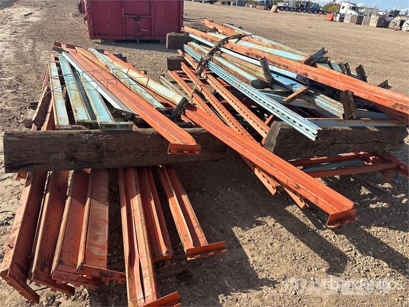 Quantity of (2) Pallets of Pallet Racking Andre komponenter