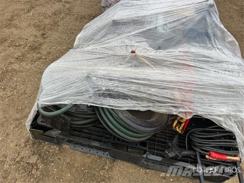  Quantity of (2) Pallets of Tools, Hose Reels مكونات أخرى