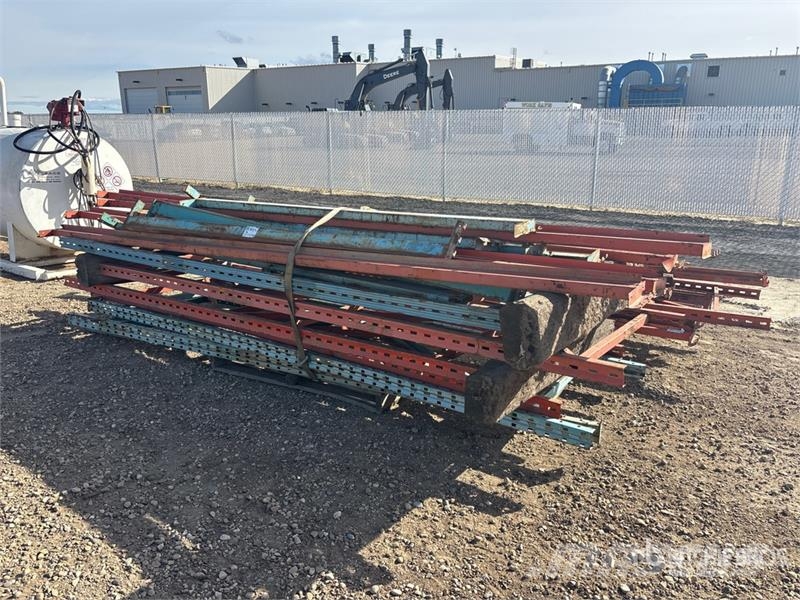 Quantity of (2) Pallets of Pallet Racking Andre komponenter