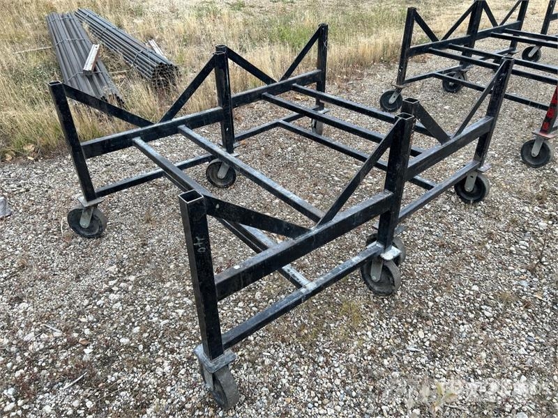  Quantity of (2) Pipe Carts مكونات أخرى