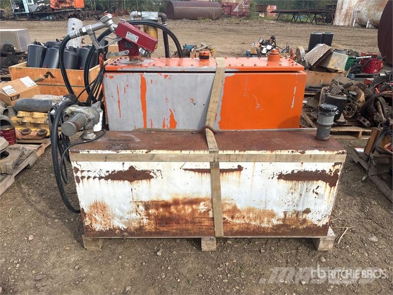  Quantity of (2) Portable Steel Fuel Tank Depósitos de combustible y aditivos