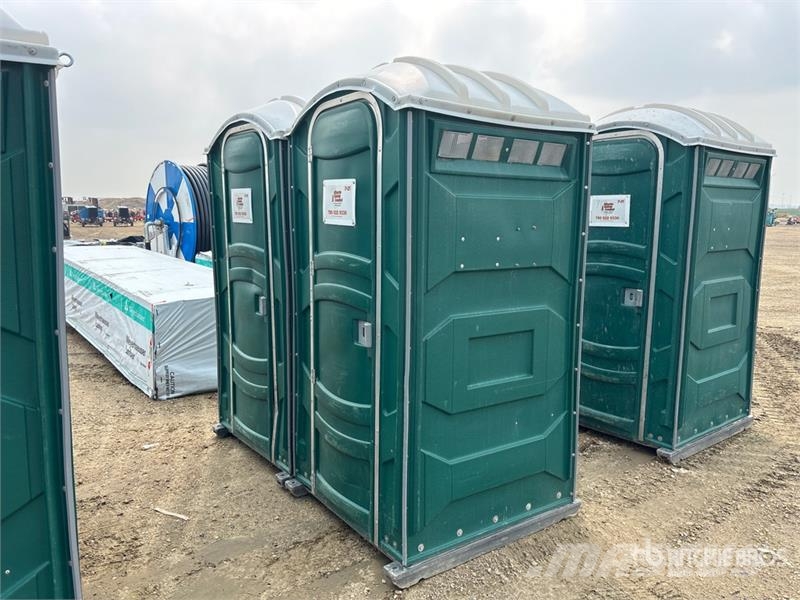 Quantity of (2) Portable Toilet Drugi deli