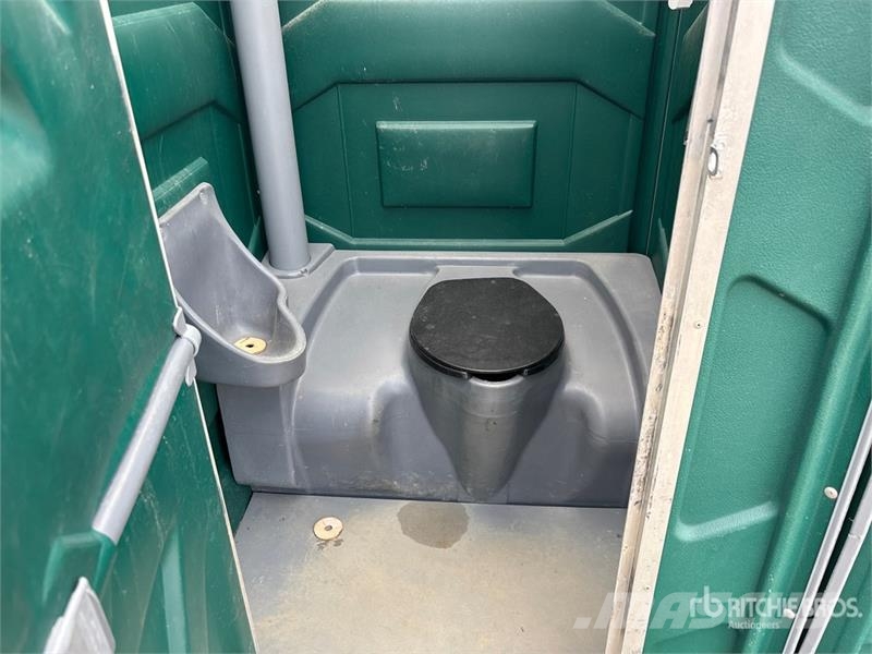  Quantity of (2) Portable Toilet Drugi deli