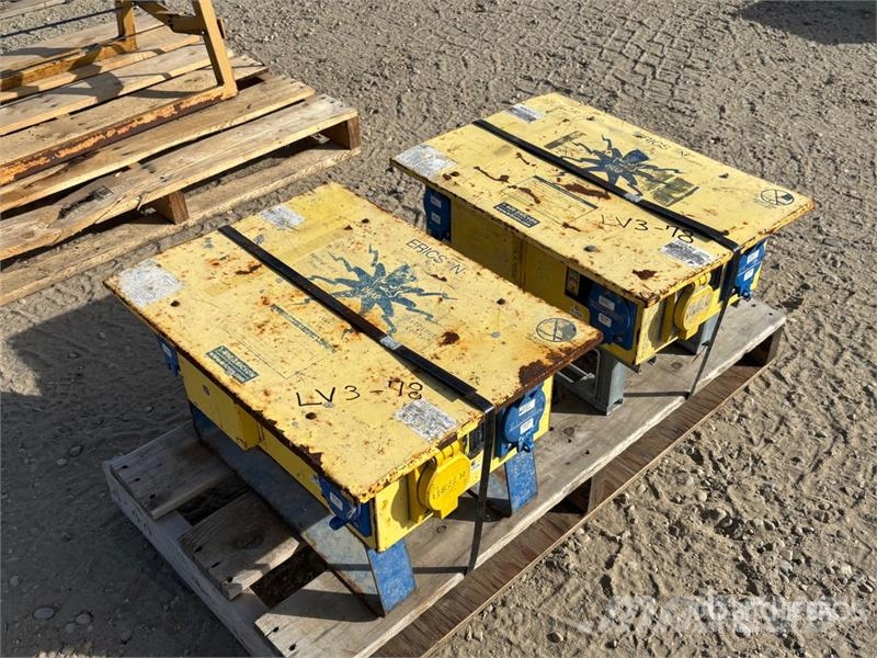 Quantity of (2) Power Distribution Panel Andre komponenter