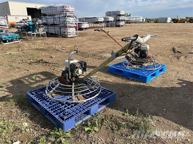  Quantity of (2) Power Trowel Mentės