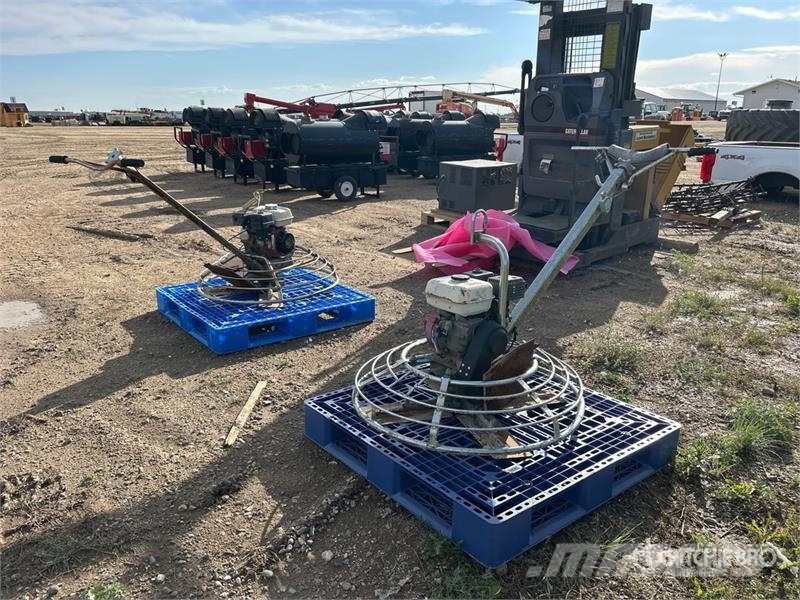  Quantity of (2) Power Trowel Mentės