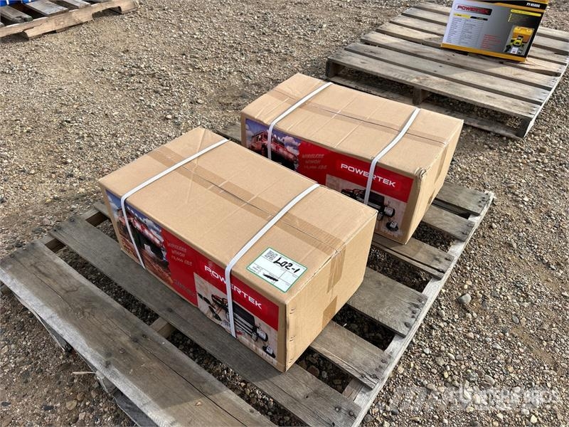 Quantity of (2) Powertek WW13000 Wireless Winch ( Csörlők, emelőberendezések és anyagmozgató liftek