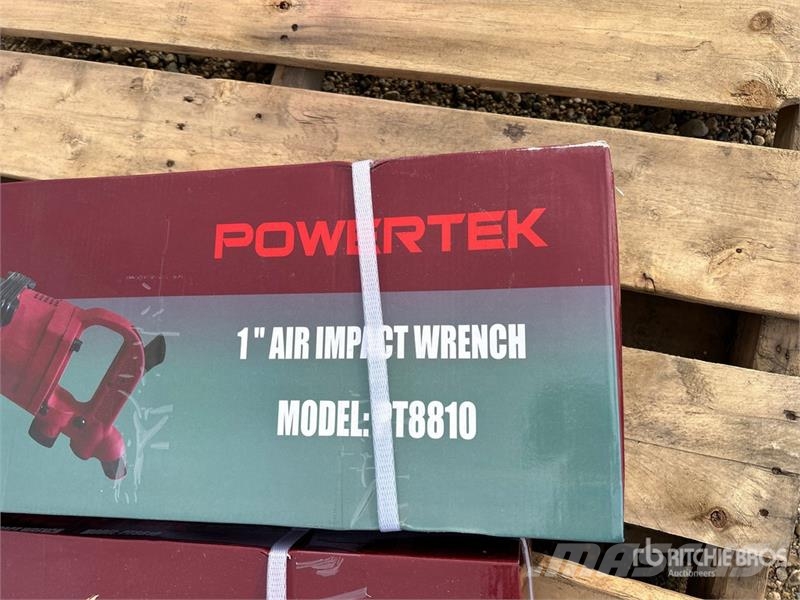  Quantity of (2)  Powertek PT8810 Impact Wrench (Un Andere Zubehörteile