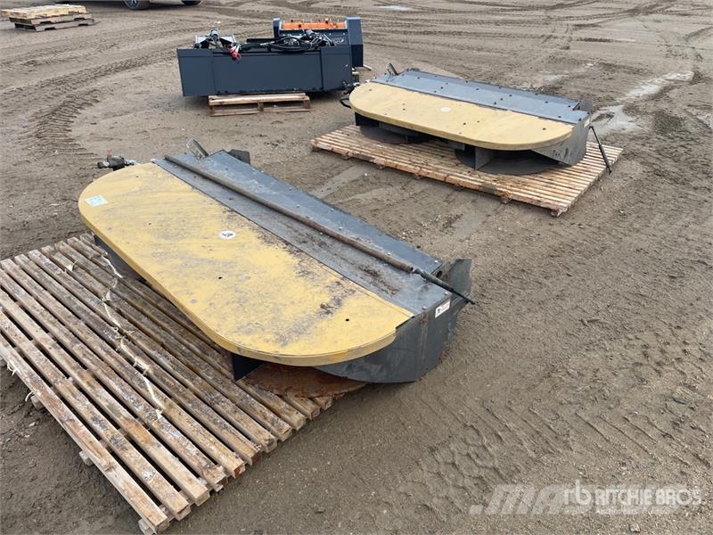 Quantity of (2) Radial Spreaders Agricoltura - Altro