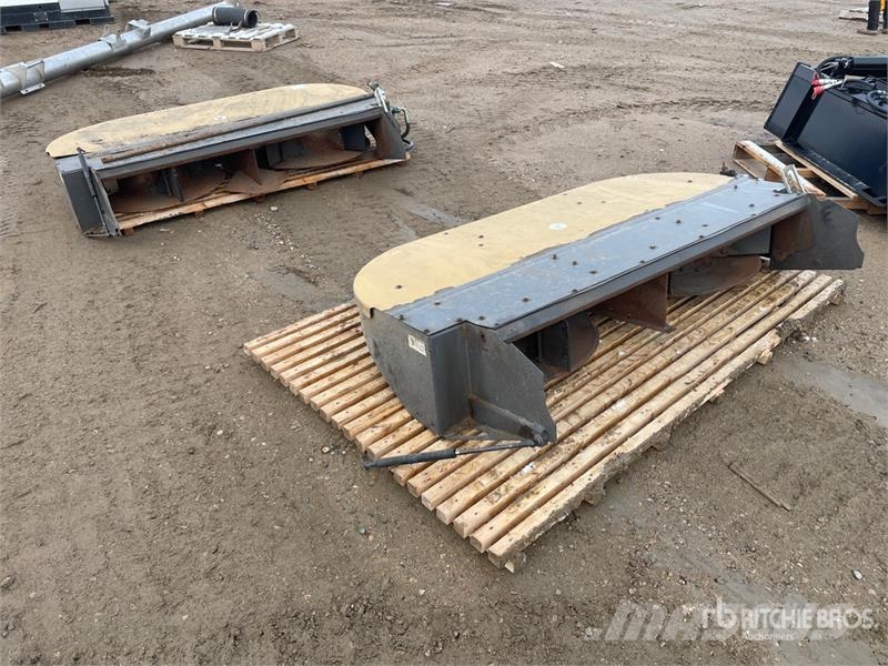 Quantity of (2) Radial Spreaders Agricoltura - Altro