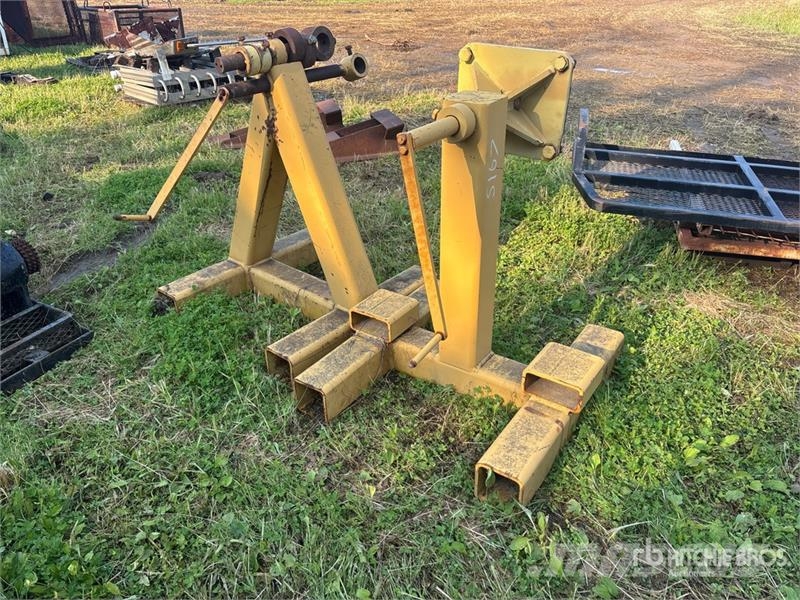  Quantity of (2) Reel Stand ماكينات منفعة عامة