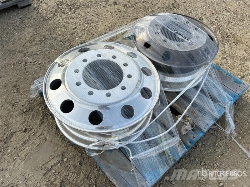  Quantity of (2) Rims معدات النقل - غير ذلك