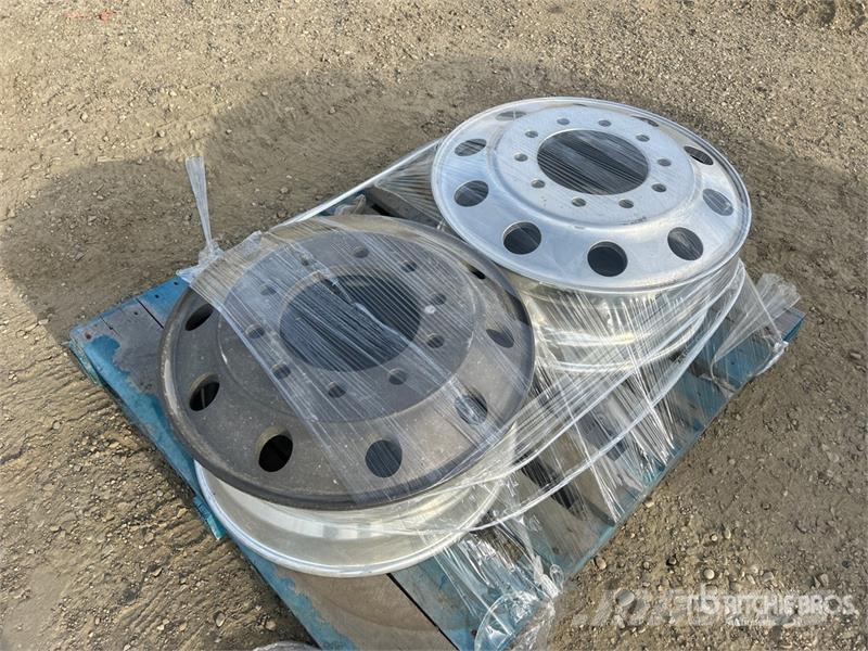  Quantity of (2) Rims معدات النقل - غير ذلك